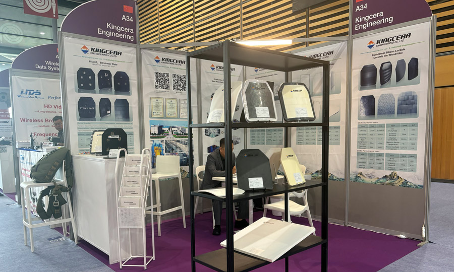 湖南Z6尊龙携最新防弹产品亮相法国欧洲国际防务展