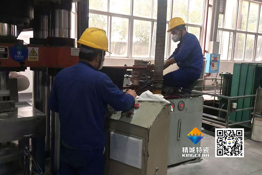 以厂为家，敢于担任：魏科班组自主刷新压机纪实